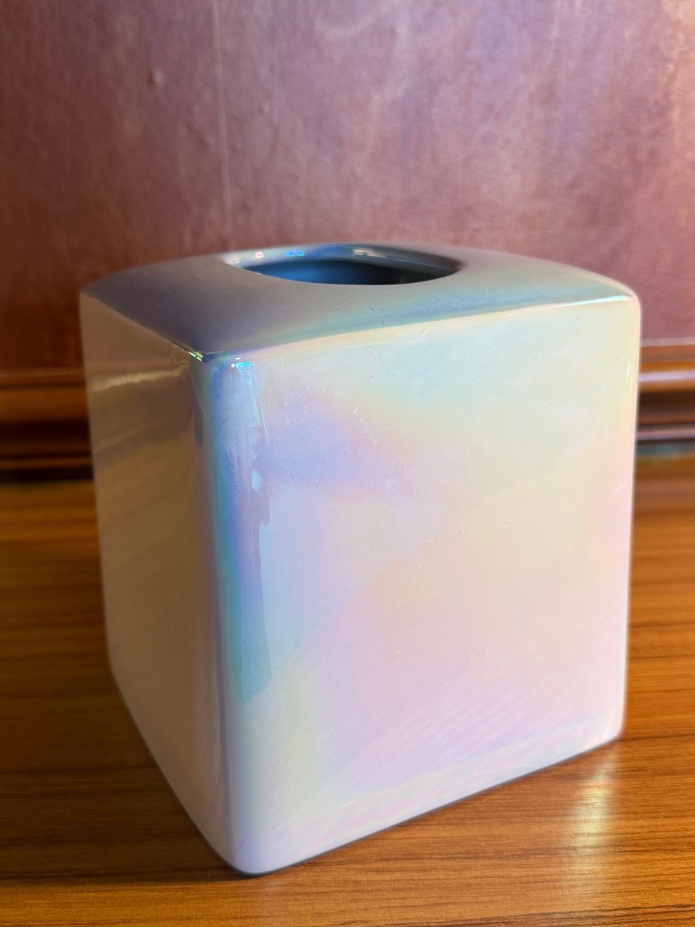 Iridescent Pearlized Ceramic Tissue Box Cover Square White Luster Finish EUC
